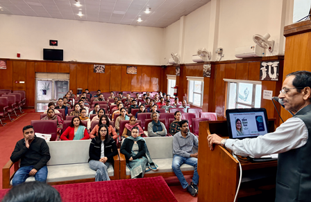 View of the audience and speaker during Mahila Kisan Diwas